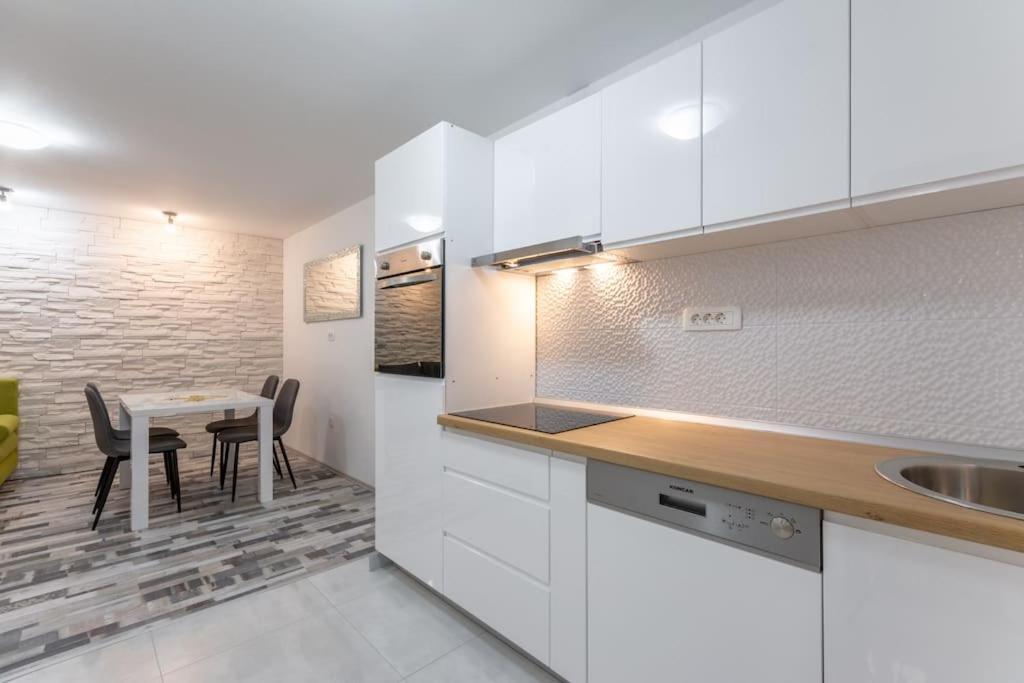 Apartment 3M - One Bedroom Apartment Split Luaran gambar